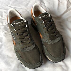 Reebok Men’s/Unisex Classic Green size 5